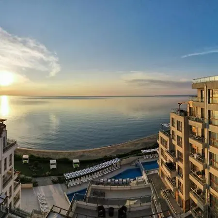 White Cliffs, Byala *