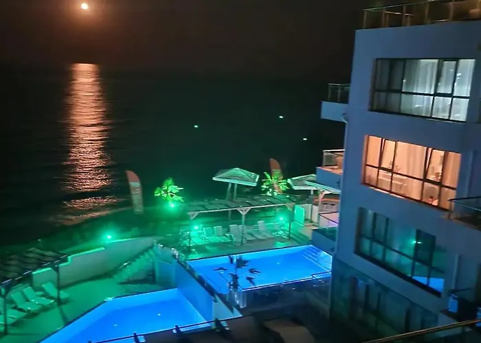 White Cliffs, Byala *