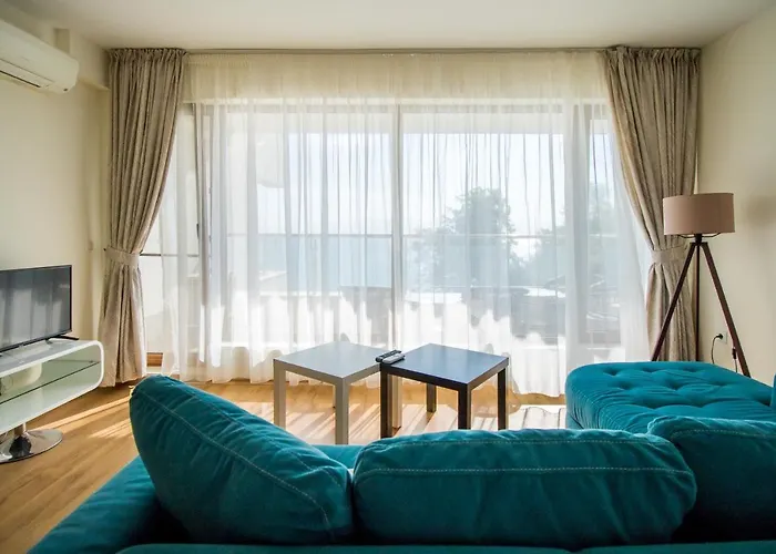 White Cliffs, Byala Апартаменты Бяла